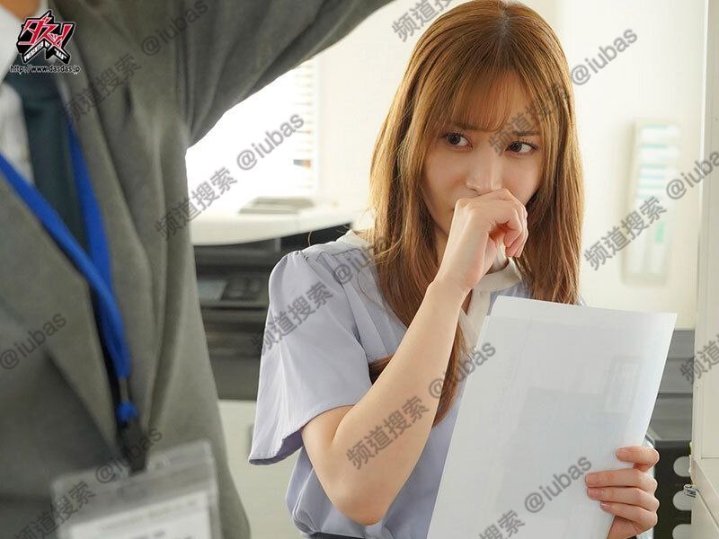 两个家伙得到亚洲的口交